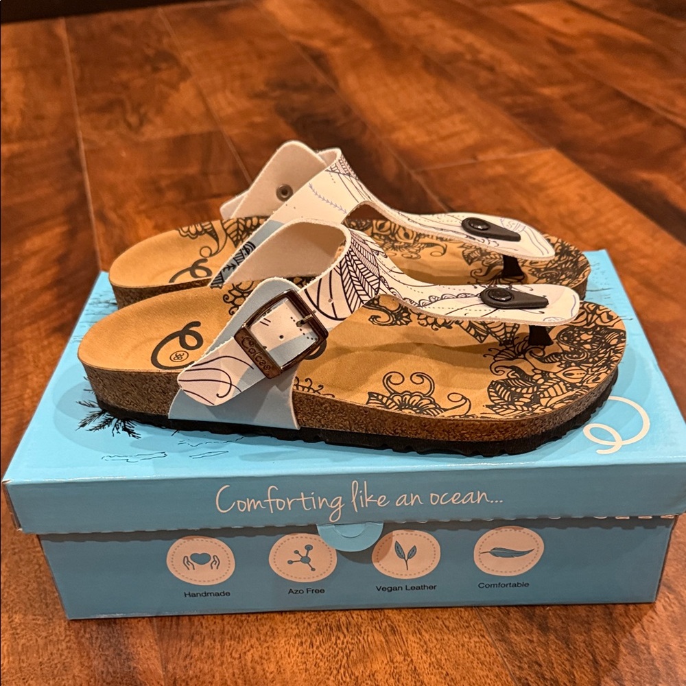 Brand New Calceo Woman size 38 Sandals
